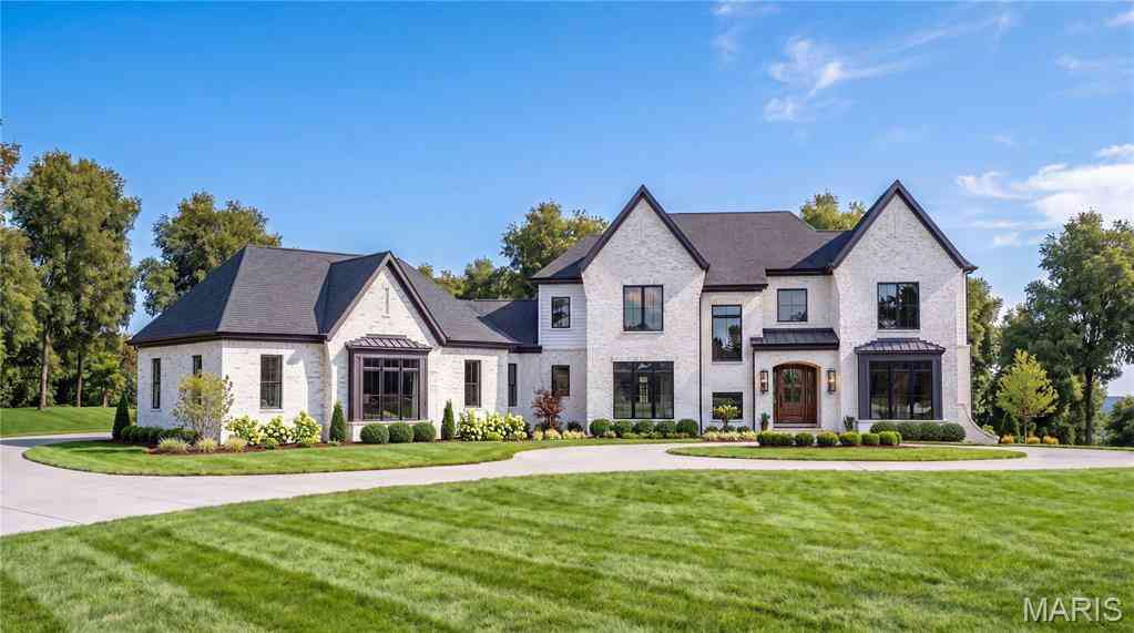 Homes For Sale - 1 Tbb Roclare Ii @ Ballas Ridge<br/> Des Peres, MO 63131