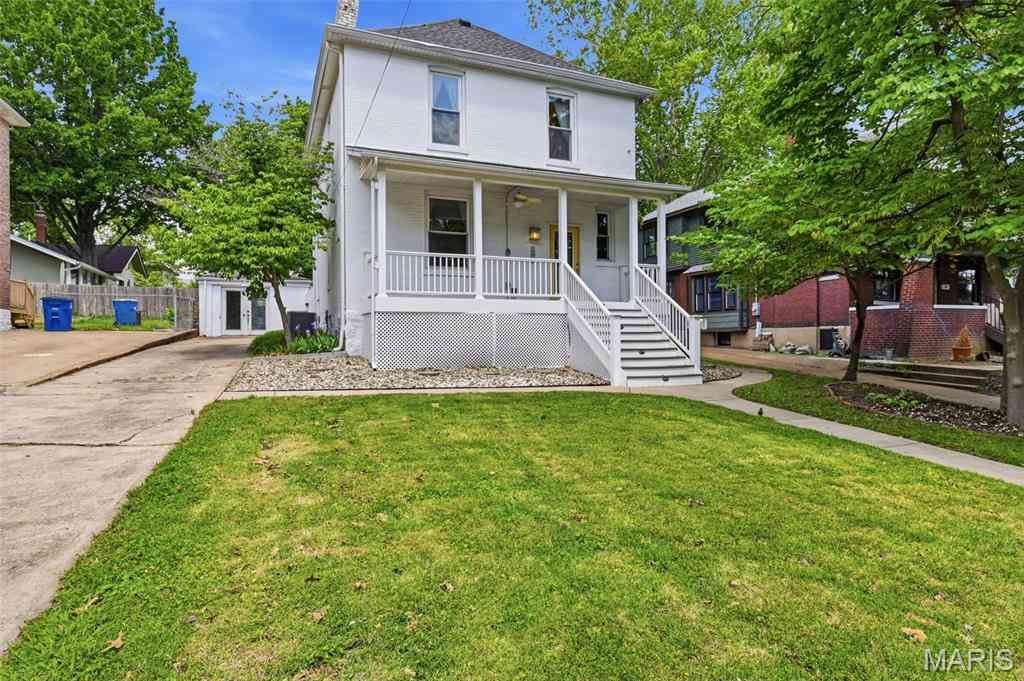 Homes For Sale - 7227 El Moro Avenue<br/> Richmond Heights, MO 63117