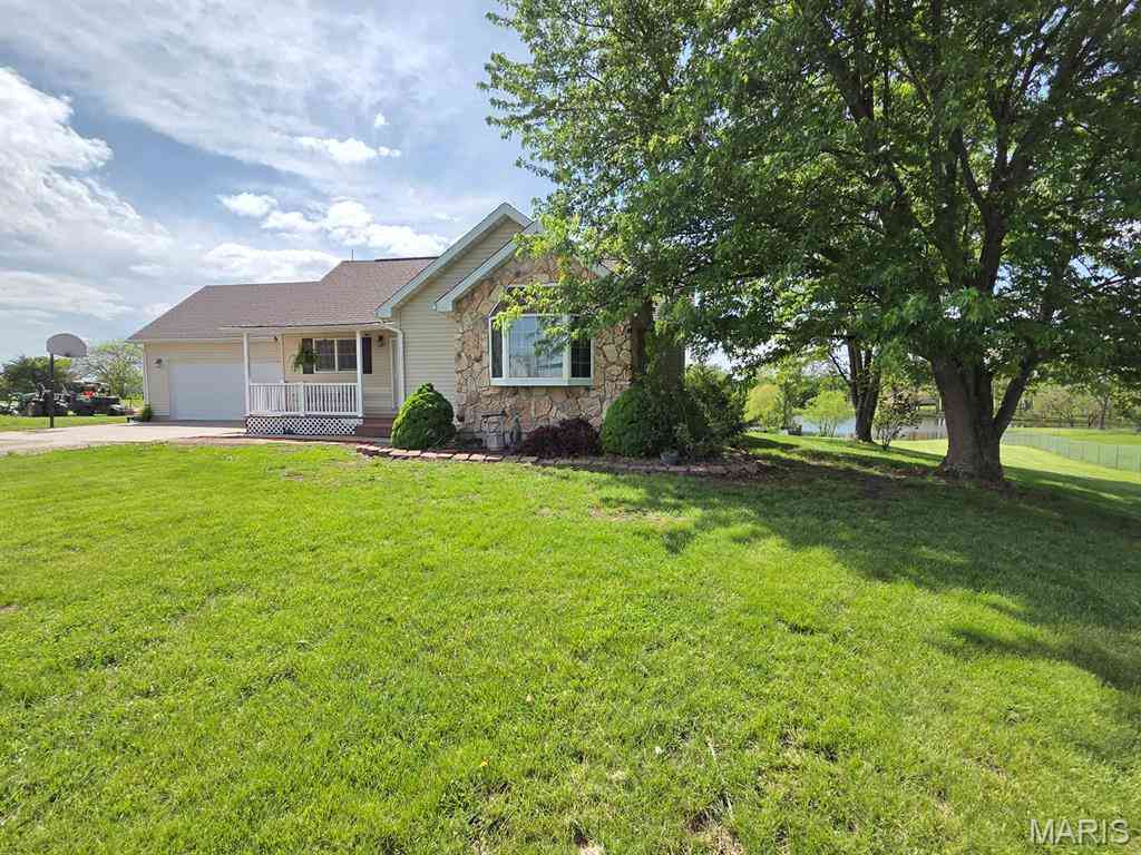 Homes For Sale - 15213 Woodmann Circle<br/> Canton, MO 63435