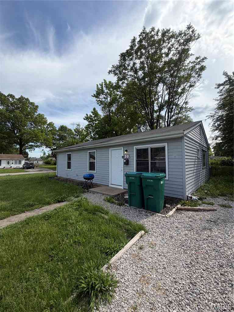 Homes For Sale - 609 Saint Cecilia Drive<br/> Cahokia, IL 62206