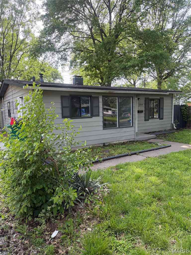 Homes For Sale - 1314 Saint Raphael Street<br/> Cahokia, IL 62206