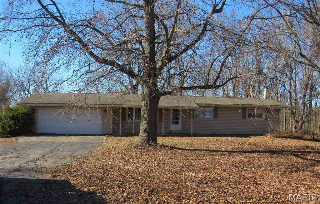 Homes For Sale - 3125 Steven Drive<br/> Macoupin County, Bunker Hill, IL 62014