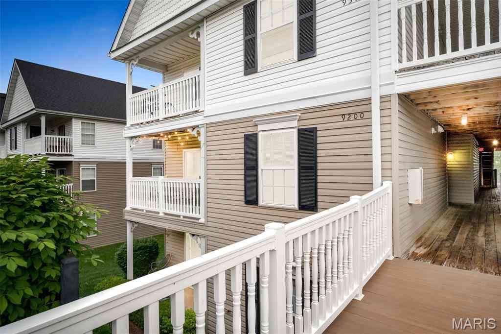 Condo For Sale - 9202 Spring Creek Lane<br/> O'Fallon, MO 63368