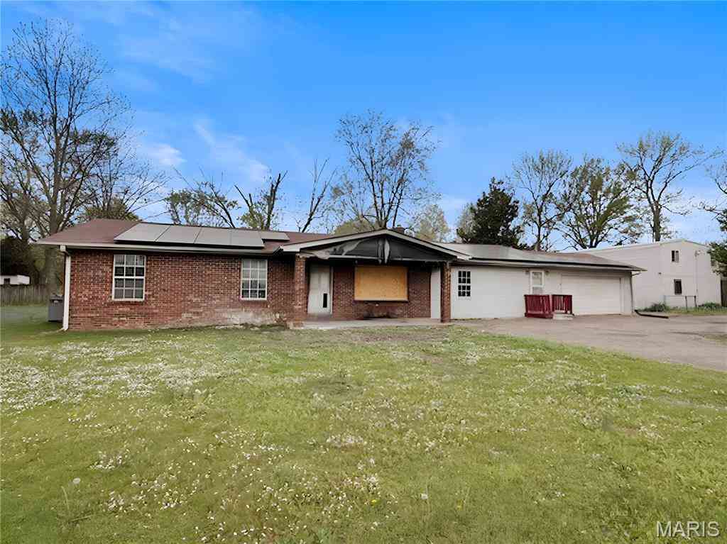 Homes For Sale - 1315 Highway 142<br/> Poplar Bluff, MO 63901