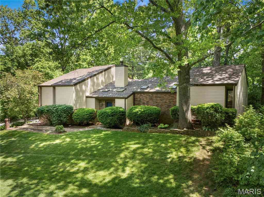 Homes For Sale - 7 Deer Run<br/> Saint Clair County, O'Fallon, IL 62269