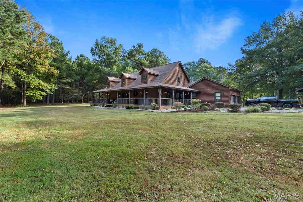 Homes For Sale - 13602 Greenbriar Road<br/> Williamson County, Carterville, IL 62918