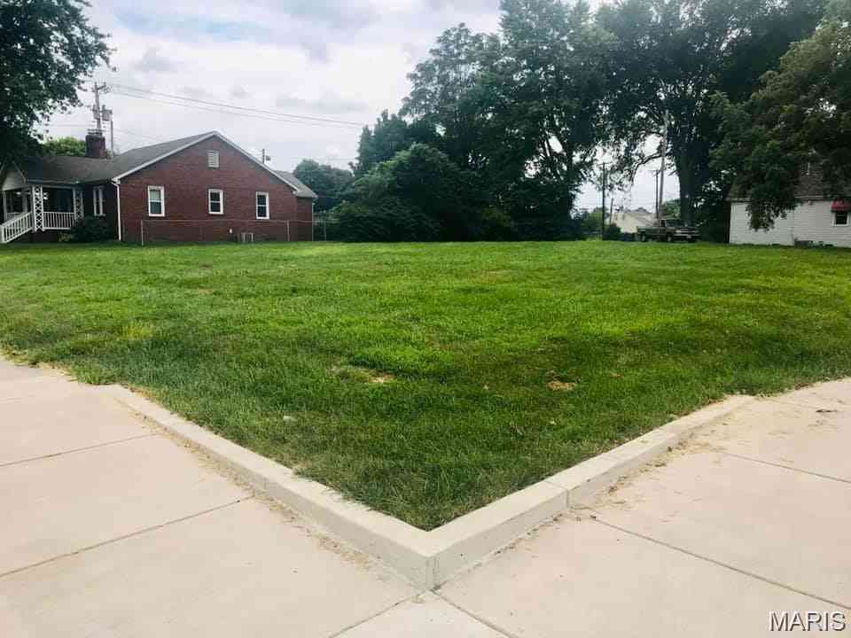 Vacant Land For Sale - 119 N Hesperia Street<br/> Collinsville, IL 62234