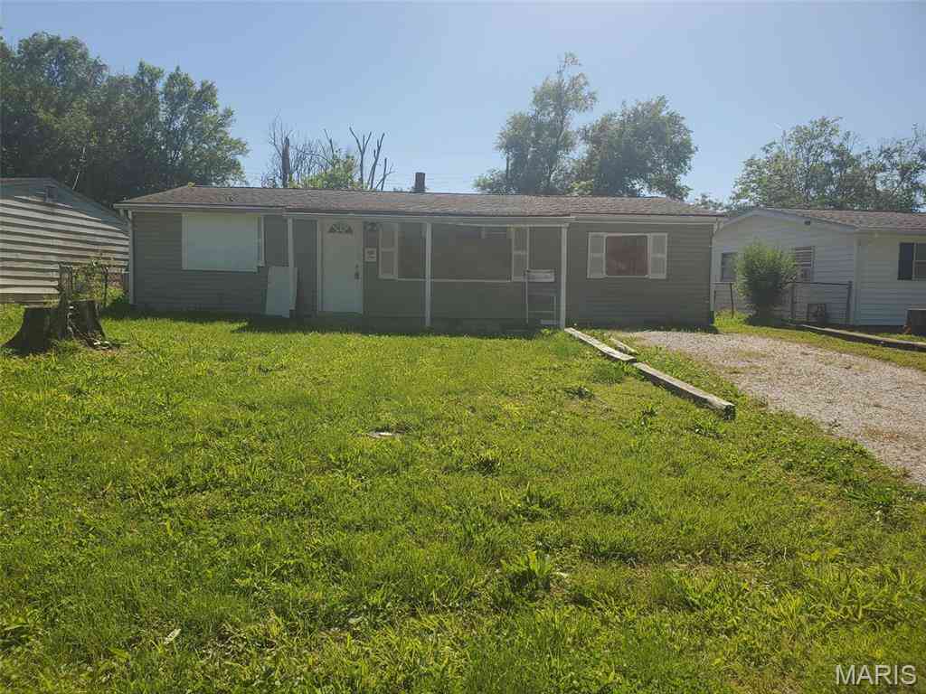 Homes For Sale - 240 St. John Drive<br/> Cahokia, IL 62206