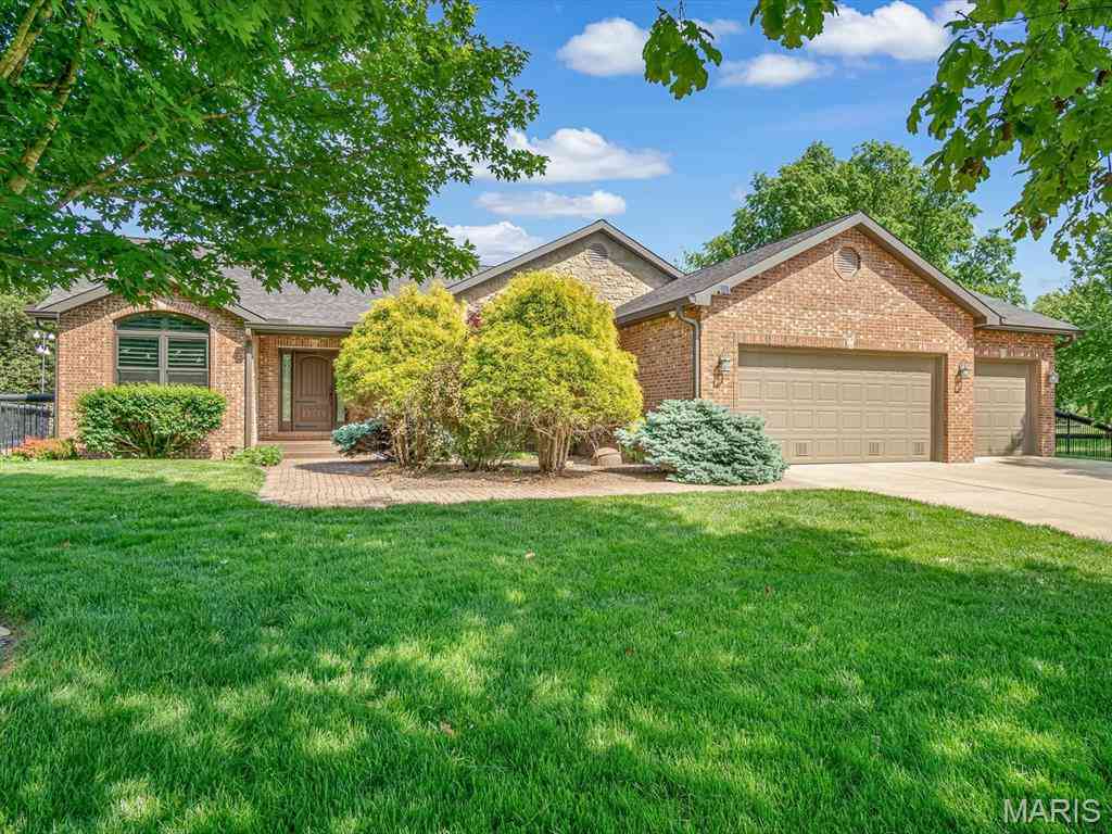 Homes For Sale - 4192 Laurel Oak Lane<br/> Smithton, IL 62285