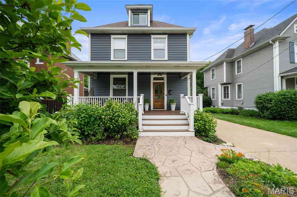 Homes For Sale - 7316 Marietta Avenue<br/> Maplewood, MO 63143