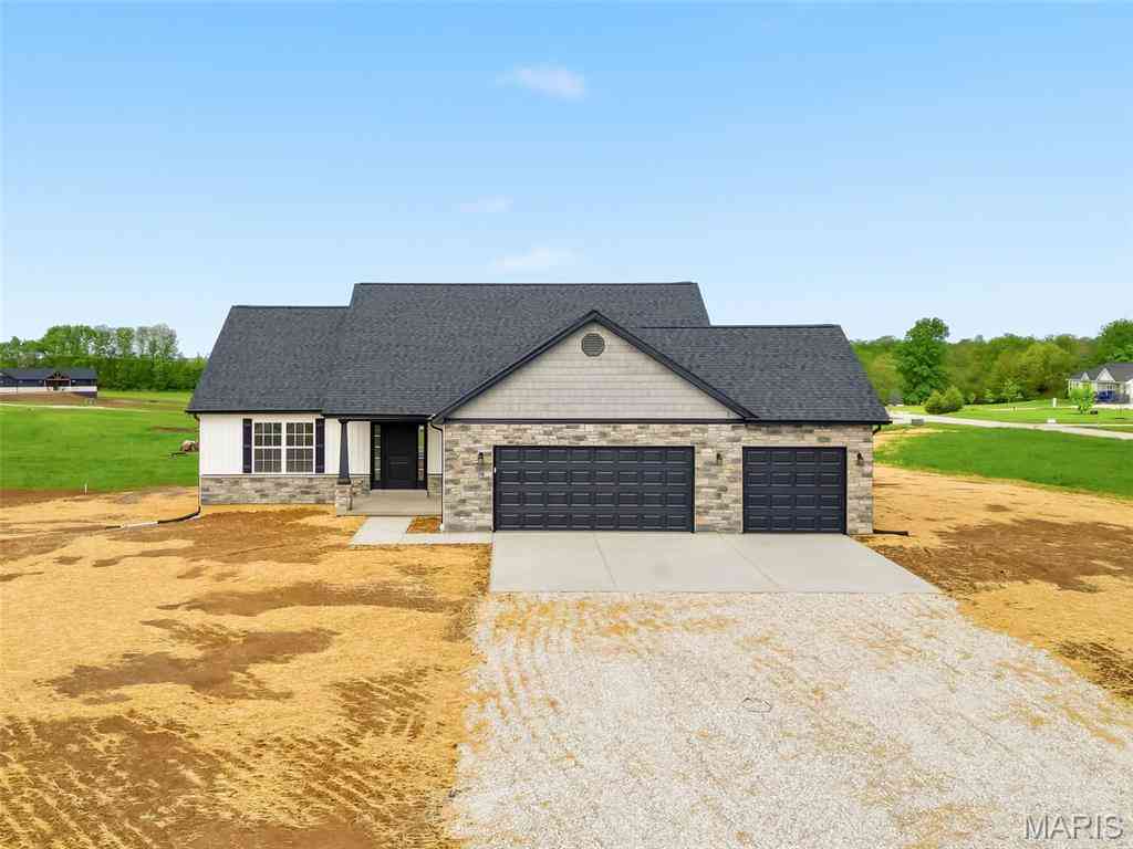 Homes For Sale - 11 Andrew Court<br/> Silex, MO 63377