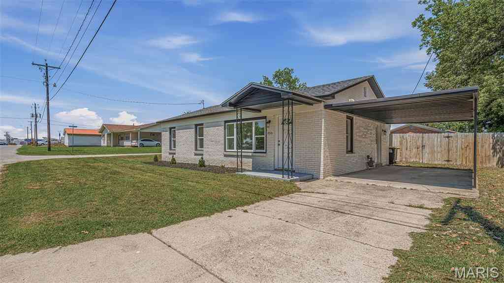 Homes For Sale - 1816 Dixie Roadway Street<br/> Kennett, MO 63857