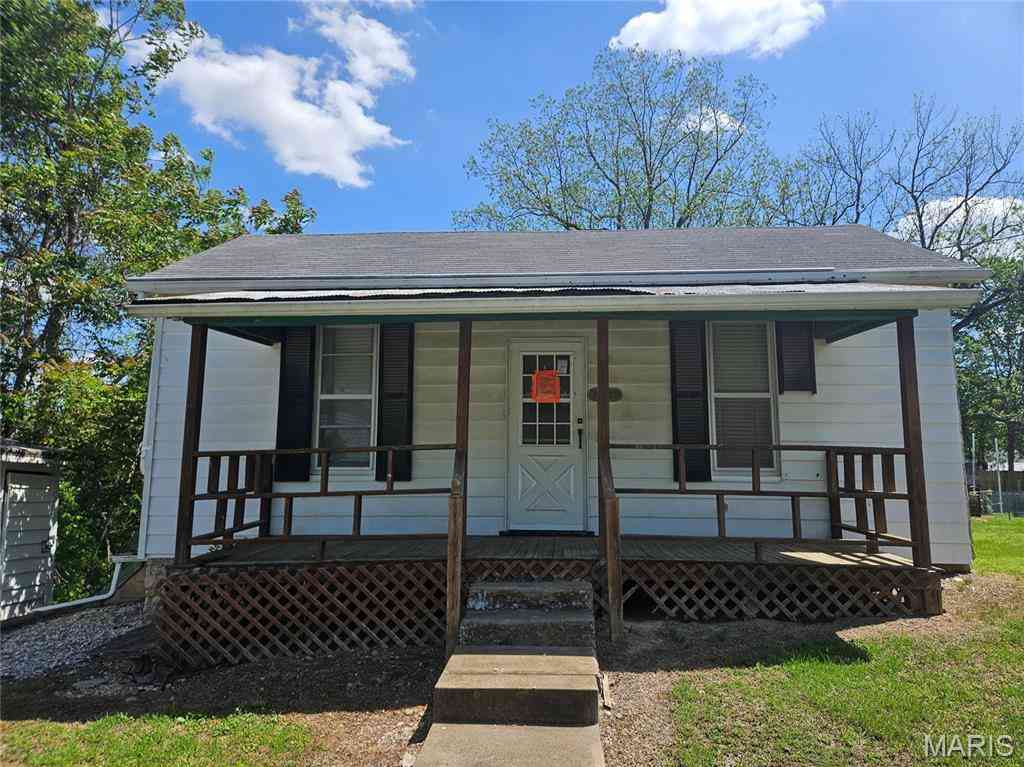 Homes For Sale - 2120 Jackson Street<br/> Monroe County, Renault, IL 62279