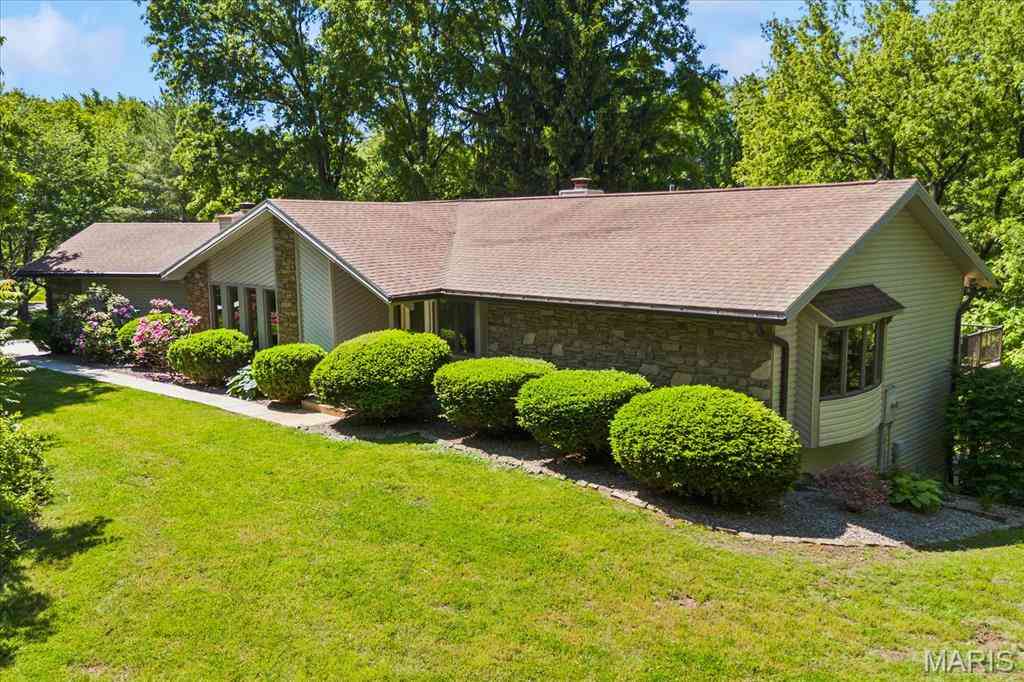 Homes For Sale - 1817 Lebanon Avenue<br/> Saint Clair County, Belleville, IL 62221