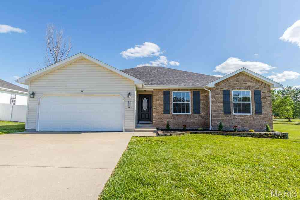 Homes For Sale - 1284 Brayli Drive<br/> Lebanon, MO 65536