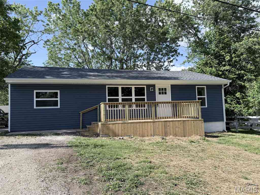 Homes For Sale - 575 Walnut Street<br/> Bourbon, MO 65441