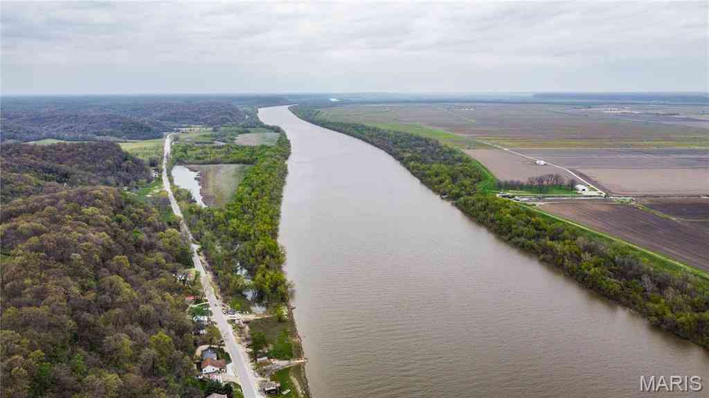 Homes For Sale - 718 N Broadway<br/> Kampsville, IL 62053