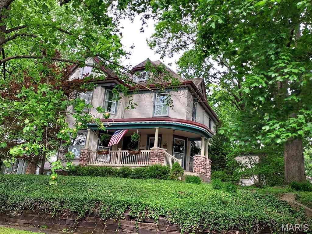 Homes For Sale - 320 N Fourth Street<br/> Bond County, Greenville, IL 62246