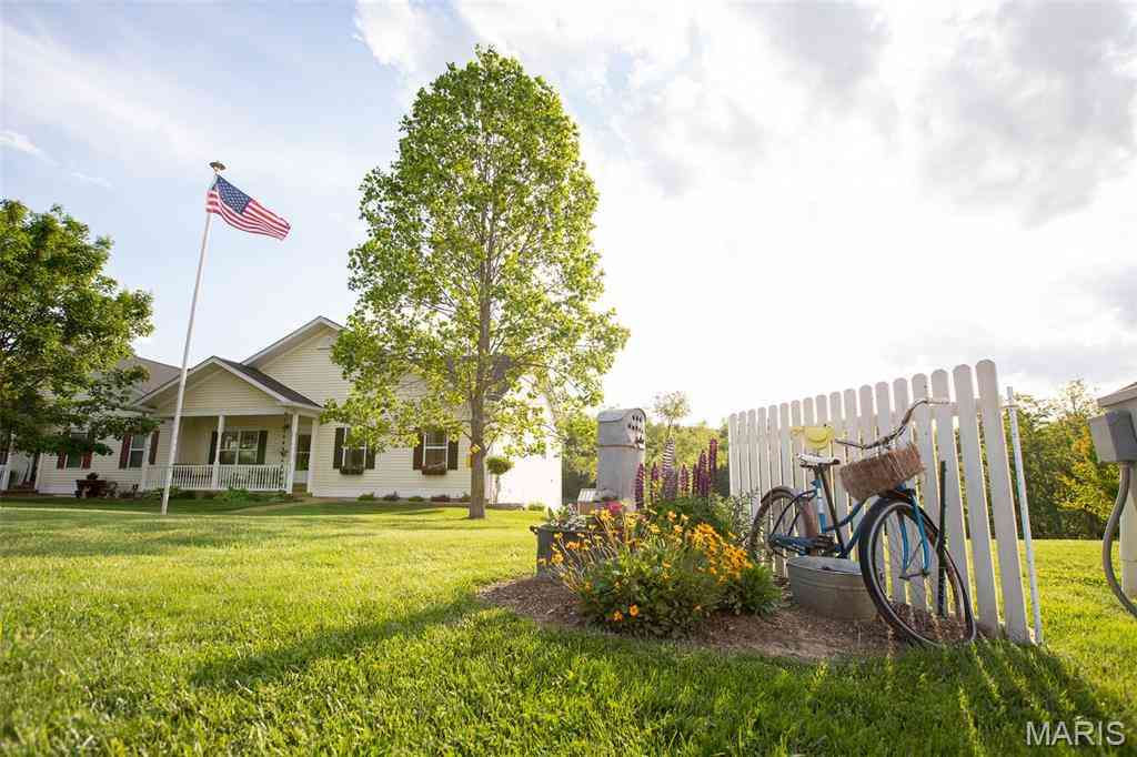 Villa For Sale - 911 Lakeway Drive<br/> Labadie, MO 63055