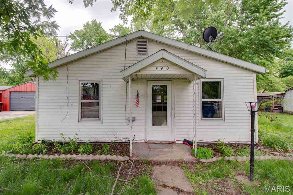 Homes For Sale - 790 Olive Street<br/> White Hall, IL 62092