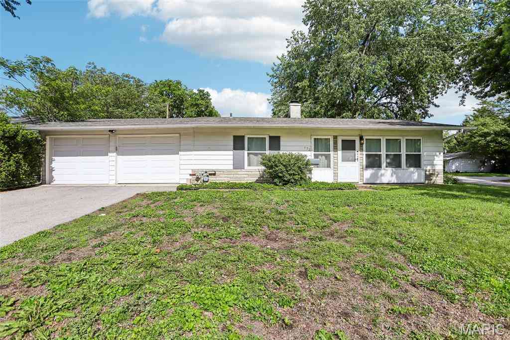 Homes For Sale - 452 S 6th Street<br/> Saint Clair County, Caseyville, IL 62232