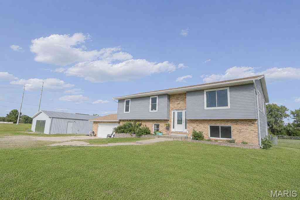 Homes For Sale - 806 S 7th Street<br/> Saint Clair County, East Carondelet, IL 62240