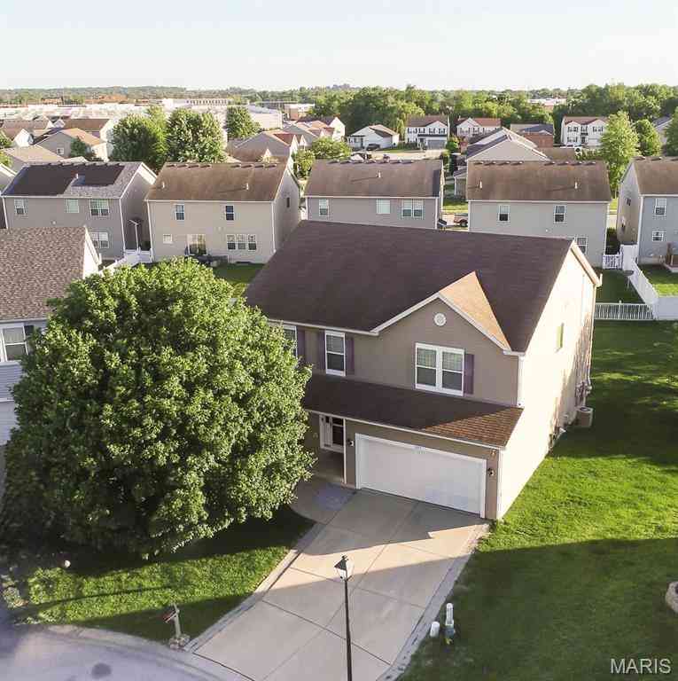 Homes For Sale - 205 Greenleaf Circle<br/> Saint Clair County, Belleville, IL 62221