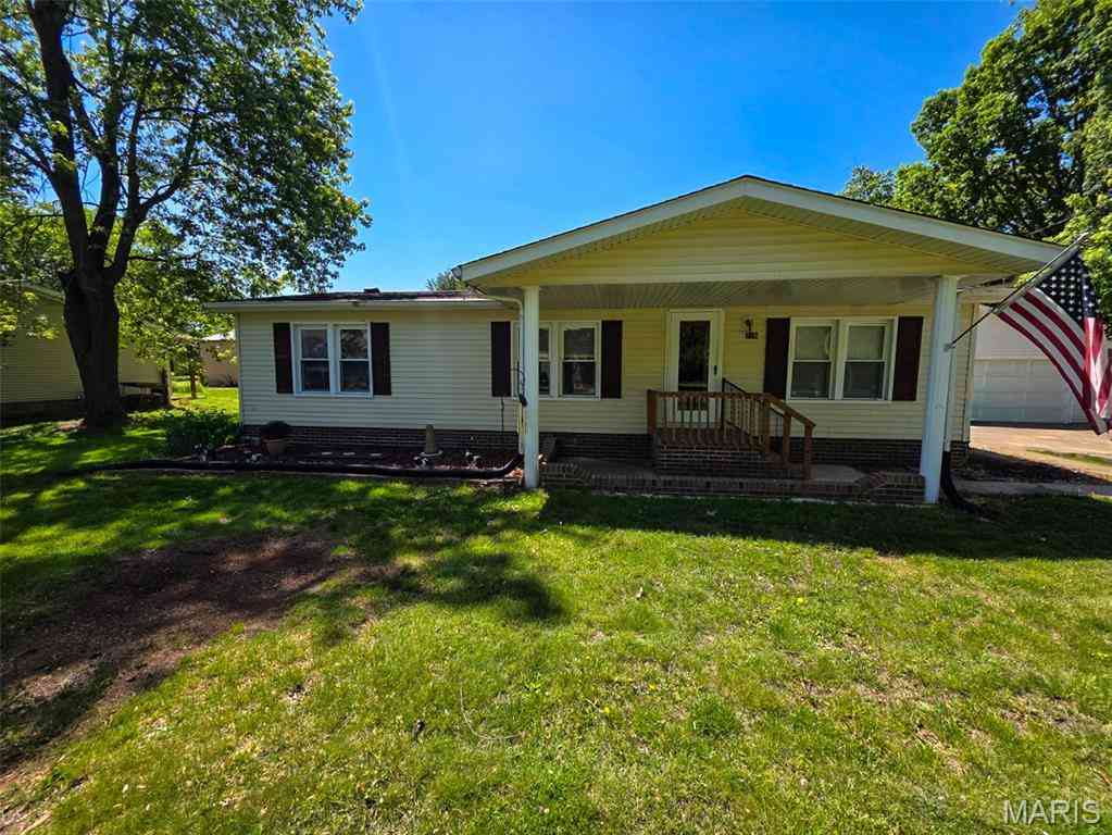 Mobile Home For Sale - 716 Myrtle Street<br/> Macoupin County, Staunton, IL 62088