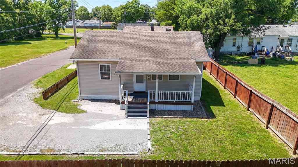 Homes For Sale - 601 5th Street<br/> East Alton, IL 62024