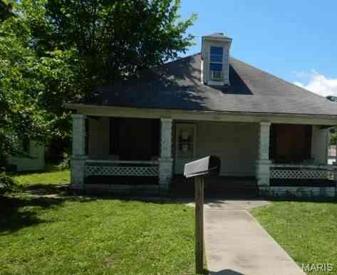 Homes For Sale - 6024 W B Street<br/> Saint Clair County, Belleville, IL 62223