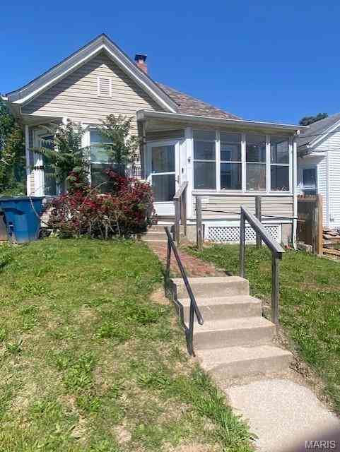 Homes For Sale - 1105 W 9th Street<br/> Alton, IL 62002