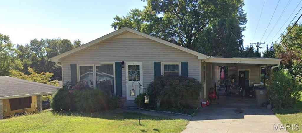 Homes For Sale - 2405 Lynnwood Drive<br/> Cape Girardeau, MO 63701