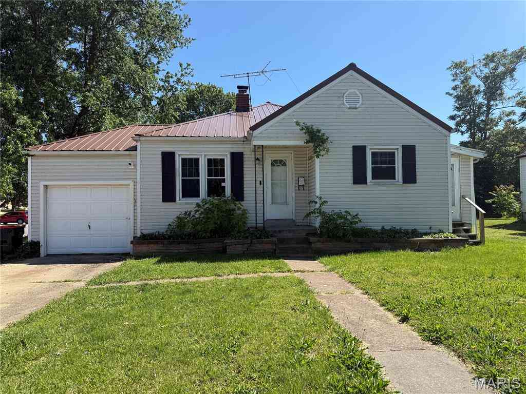 Homes For Sale - 11 Greenwood Drive<br/> Lebanon, MO 65536