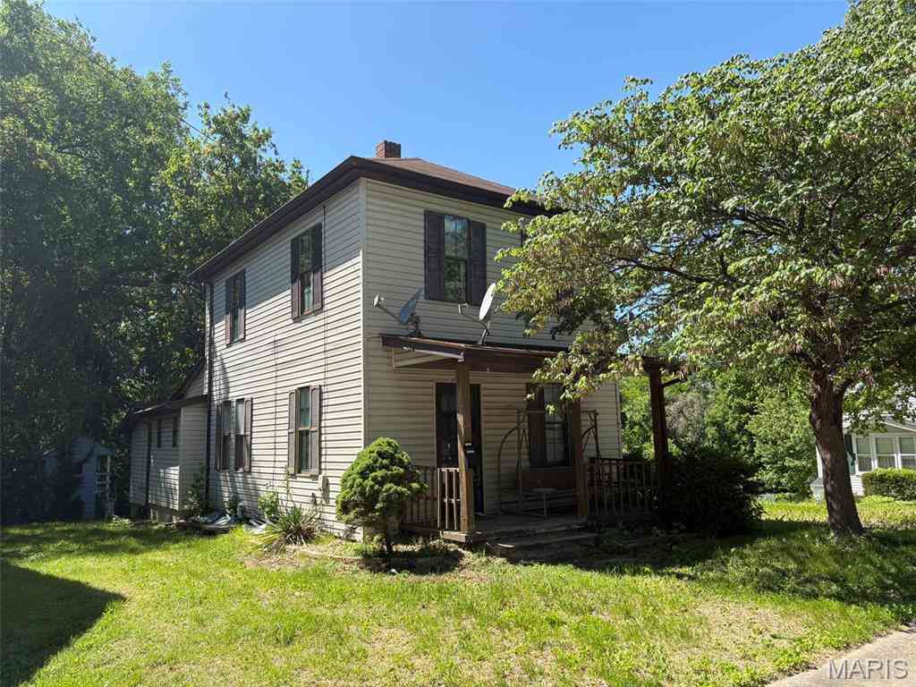 Homes For Sale - 301 Plum Street<br/> Collinsville, IL 62234