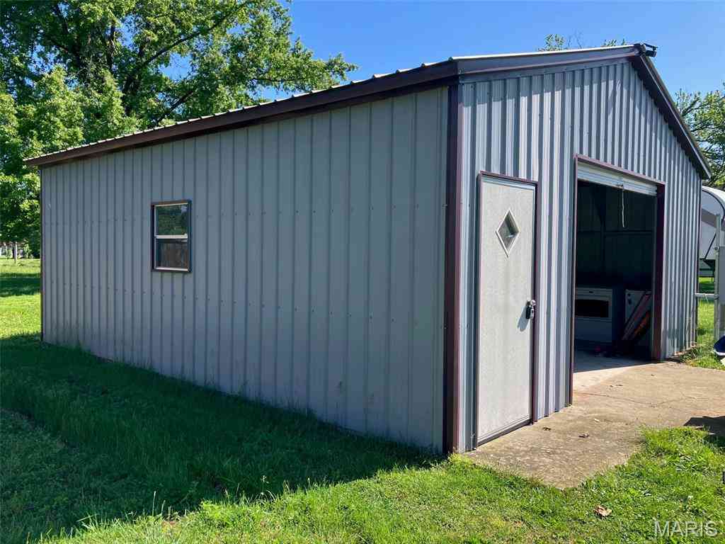 Vacant Land For Sale - 406 E Fayette Avenue<br/> Marion County, Patoka, IL 62875