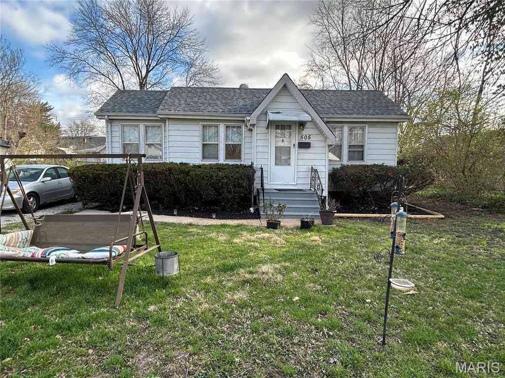 Homes For Sale - 505 Garrison Avenue<br/> Cahokia, IL 62206