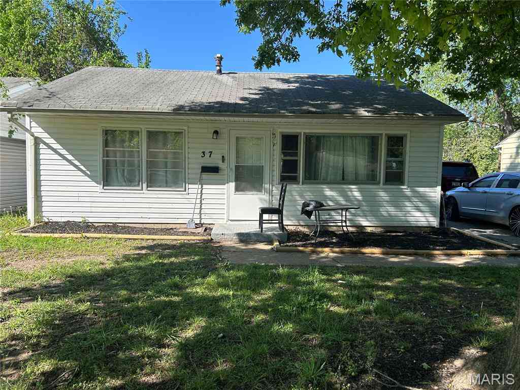 Homes For Sale - 37 Louise Lane<br/> Cahokia, IL 62206