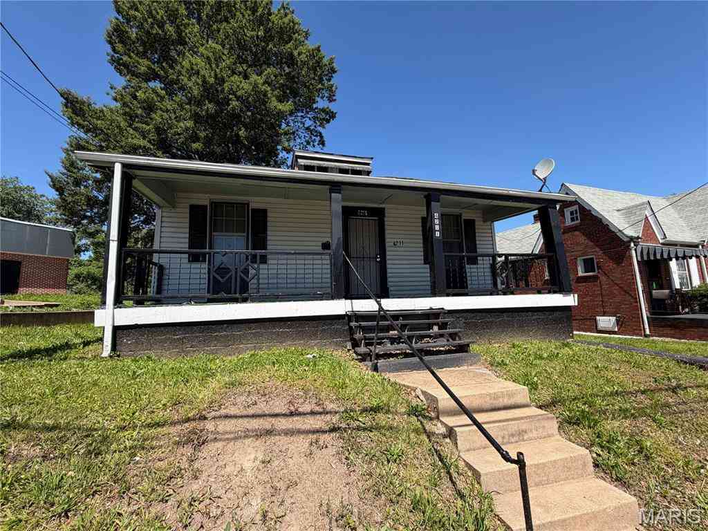 Homes For Sale - 4211 Jennings Station Road<br/> Pine Lawn, MO 63121