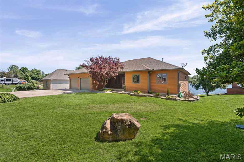 Homes For Sale - 672 Monaco Drive<br/> Edwardsville, IL 62025