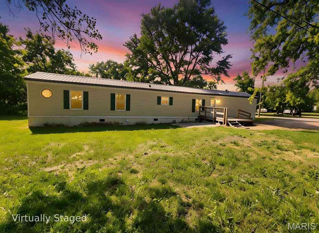 Mobile Home For Sale - 400 W Ruby Street<br/> Conway, MO 65632
