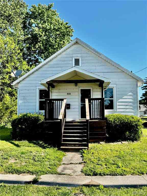 Homes For Sale - 533 W Harris Avenue<br/> Bond County, Greenville, IL 62246