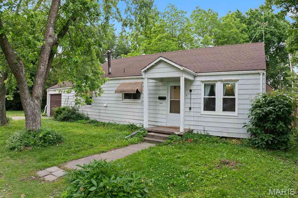 Homes For Sale - 608 N 4th Street<br/> Saint Clair County, Dupo, IL 62239