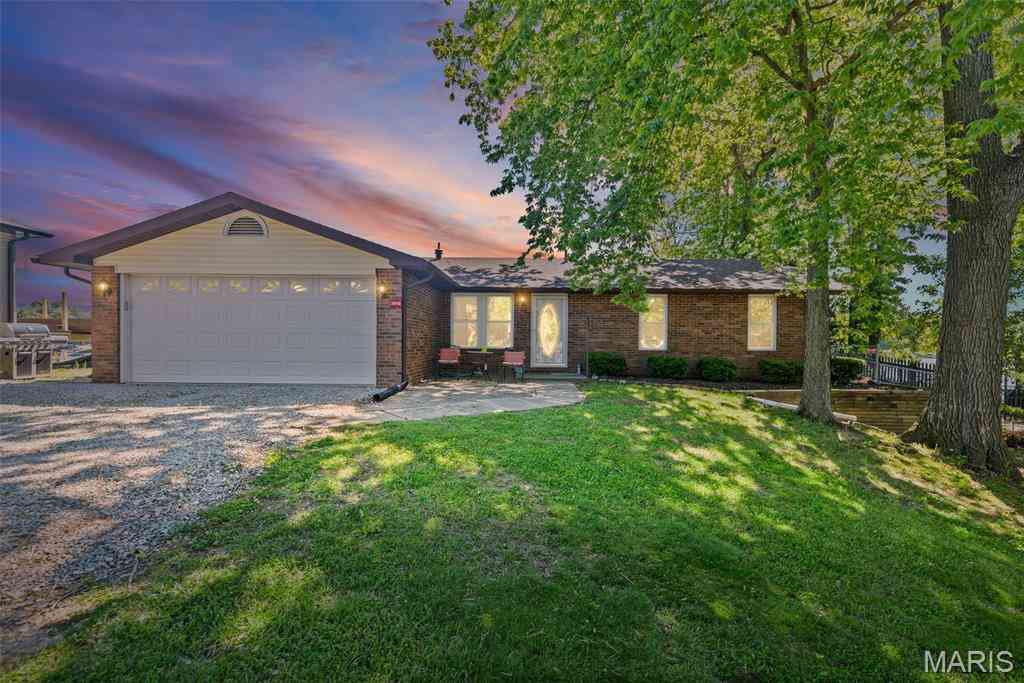Homes For Sale - 1048 Bermuda Drive<br/> Edwardsville, IL 62025