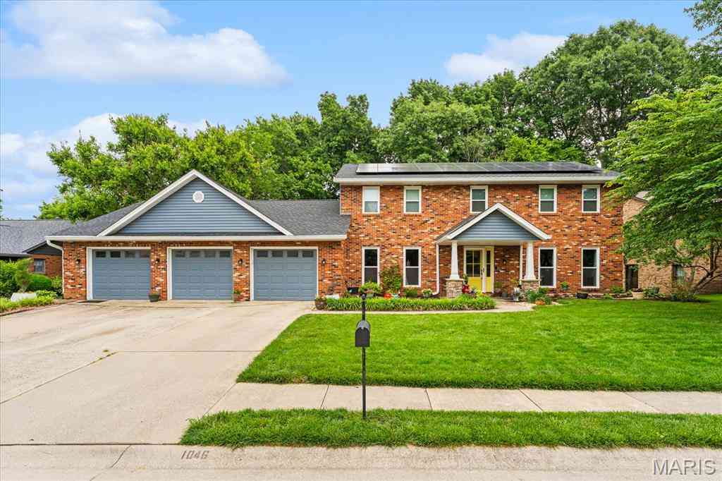 Homes For Sale - 1046 Shadow Ridge Crossing<br/> Saint Clair County, O'Fallon, IL 62269