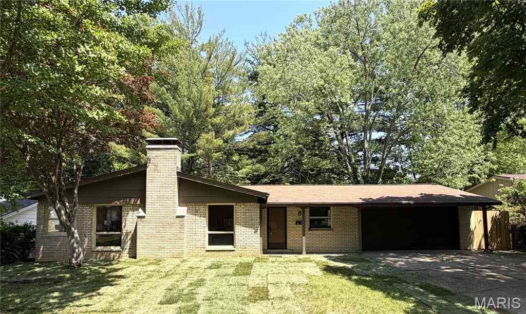 Homes For Sale - 22 Fourscore Drive<br/> Saint Clair County, Belleville, IL 62226