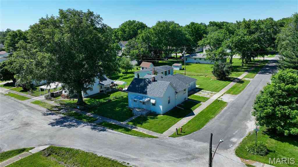 Homes For Sale - 311 E 1st North Street<br/> Mount Olive, IL 62069