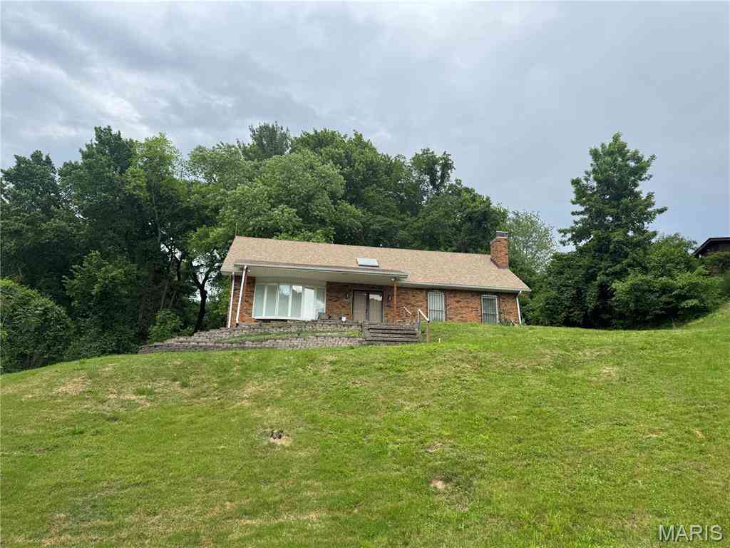 Homes For Sale - 9119 Wedgewood Drive<br/> Saint Clair County, Fairview Heights, IL 62208