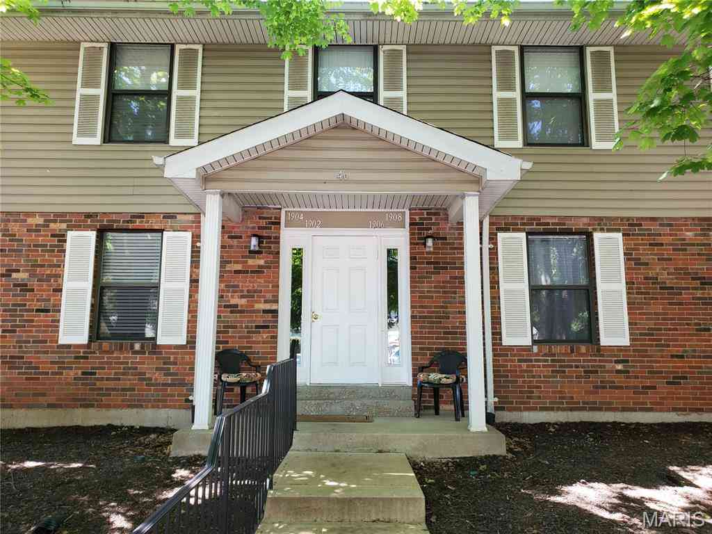 Condo For Rent - Undisclosed Address<br/> Florissant, MO 63031