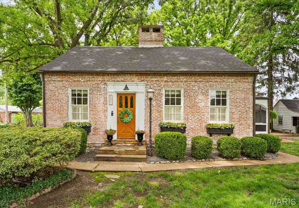 Homes For Sale - 521 W Oak Street<br/> Saint Clair County, Millstadt, IL 62260