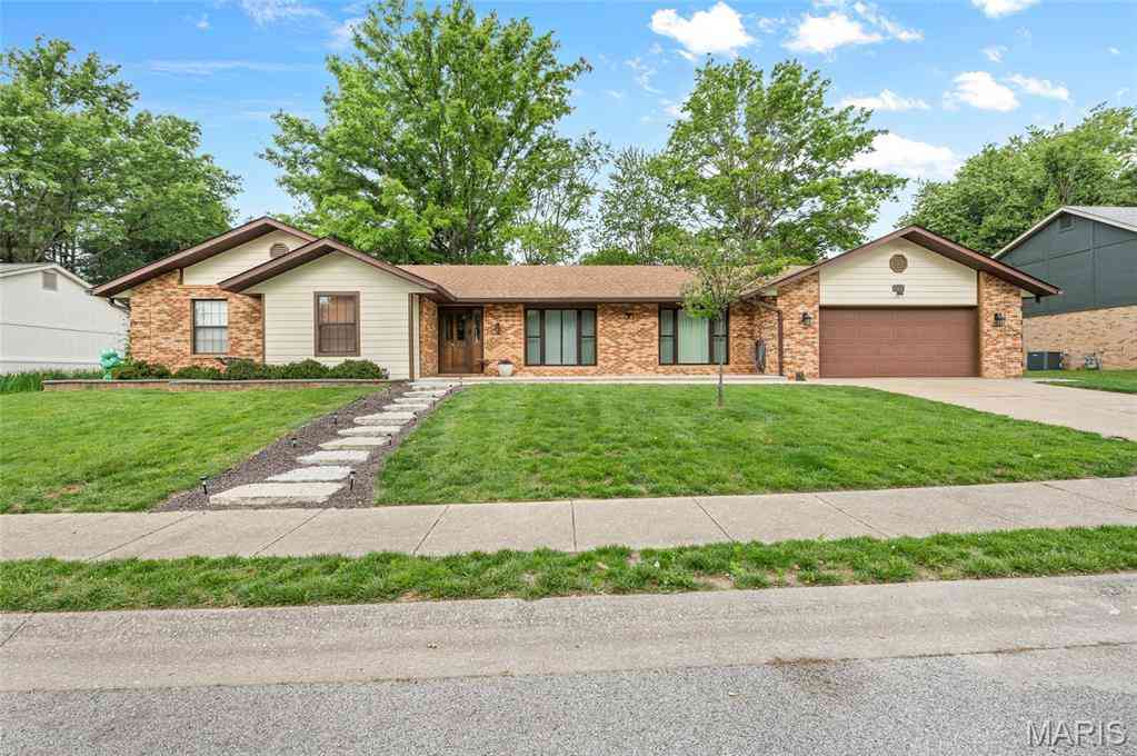 Homes For Sale - 1029 Heatherwood Drive<br/> Saint Clair County, O'Fallon, IL 62269